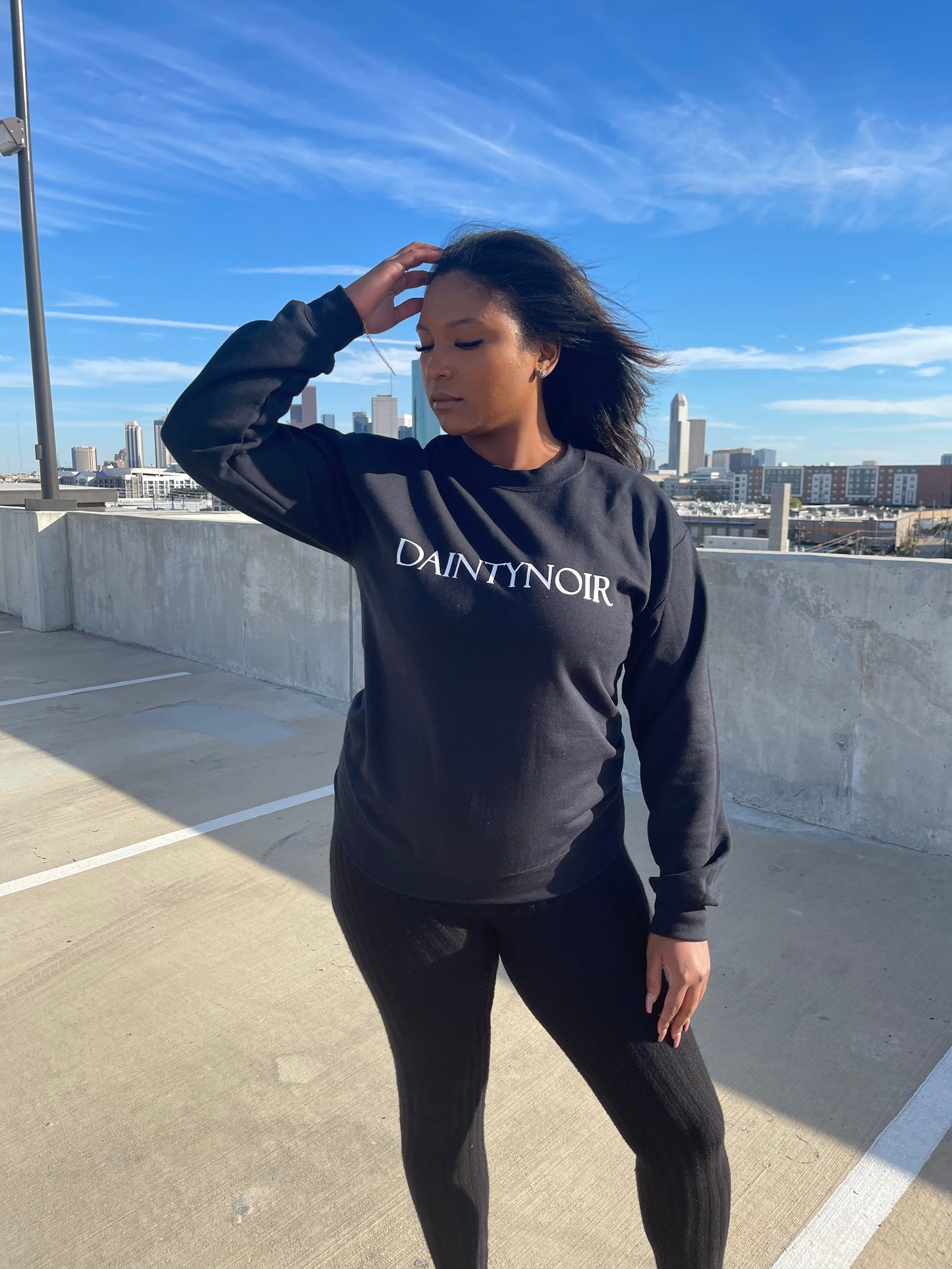 DAINTYNOIR Sweatshirt